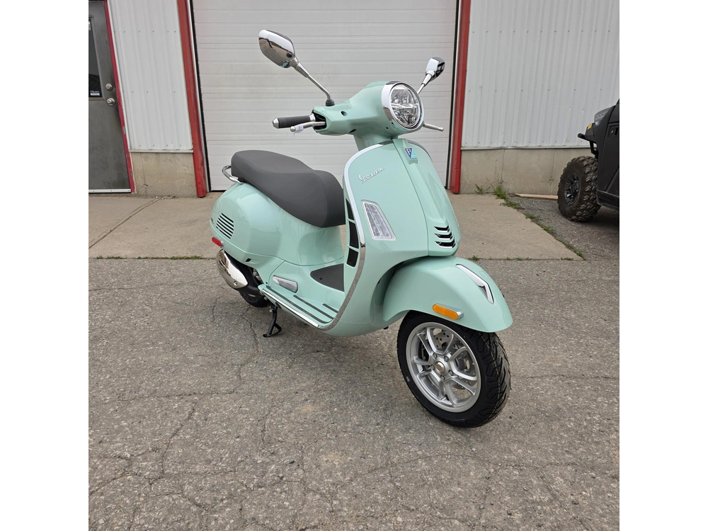 2026 Vespa Gts 310 alt