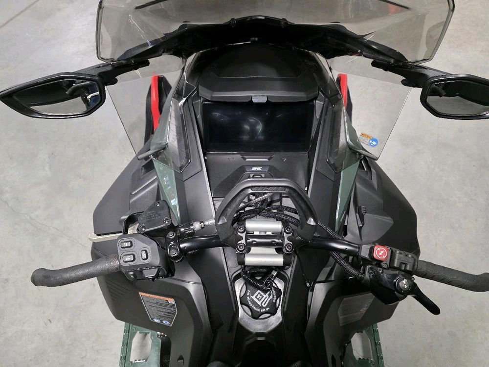 Ski-doo Expedition Se 900 Ace Turbo Ice Crosscut 1.5'' E.s. W/ 10.25'' Touchscreen 2026 alt