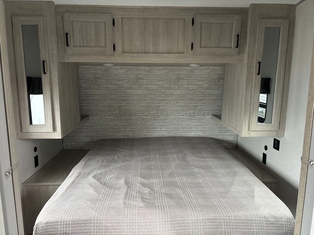 2026 Coachmen Catalina 243rbsle alt