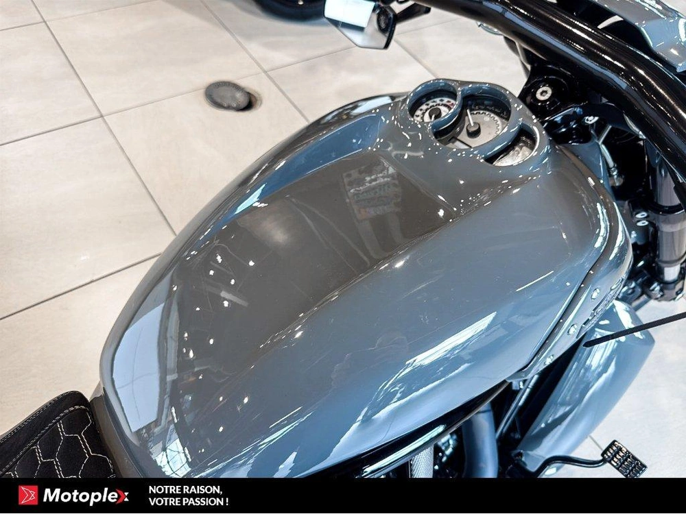 Harley-davidson Vrod Vrscf 2013 alt
