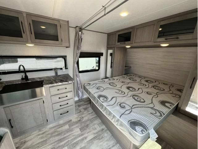 Dutchmen Kodiak 227bh 2022 alt