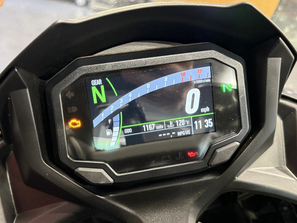 2022 Kawasaki Ninja 650 alt
