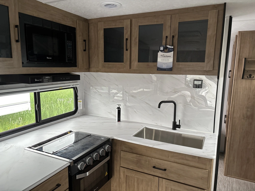 2024 Coachmen Fr. Express 298fds alt