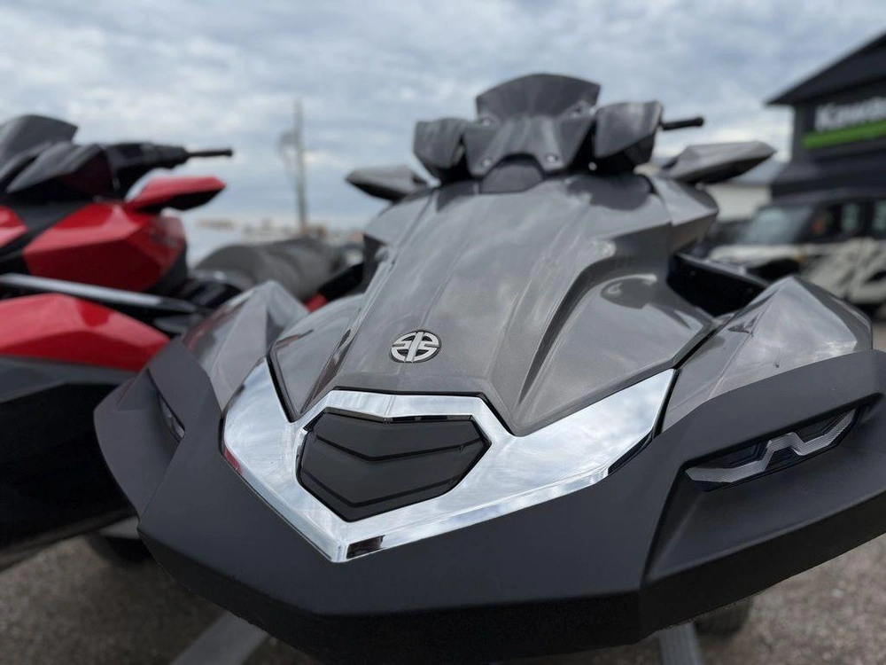 2023 Kawasaki Ultra 310lx alt