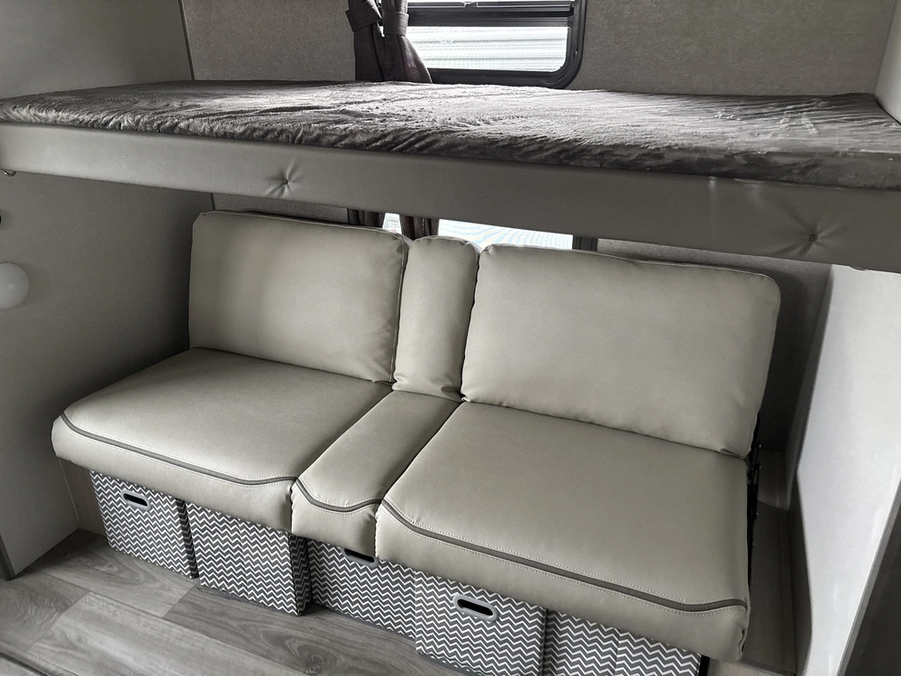 2025 Coachmen Catalina 343bhtsle alt