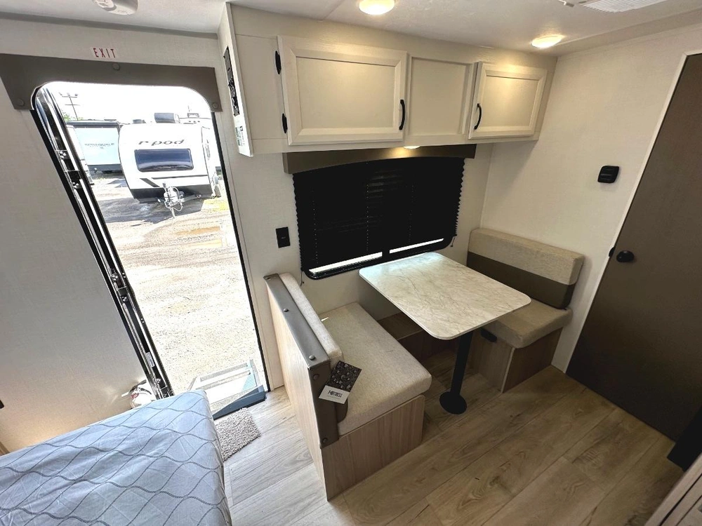 2027 Coachmen Clipper 17fq alt