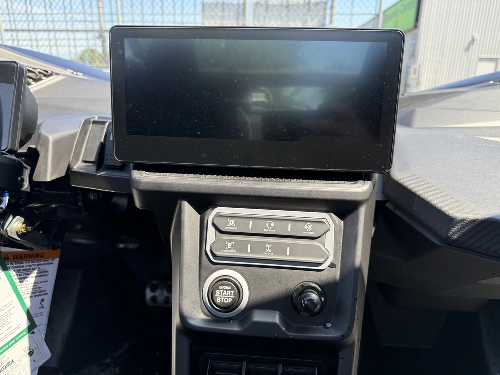 2026 Can-am Maverick X3 X Ds Turbo Rr With 10.25' Infotainment alt