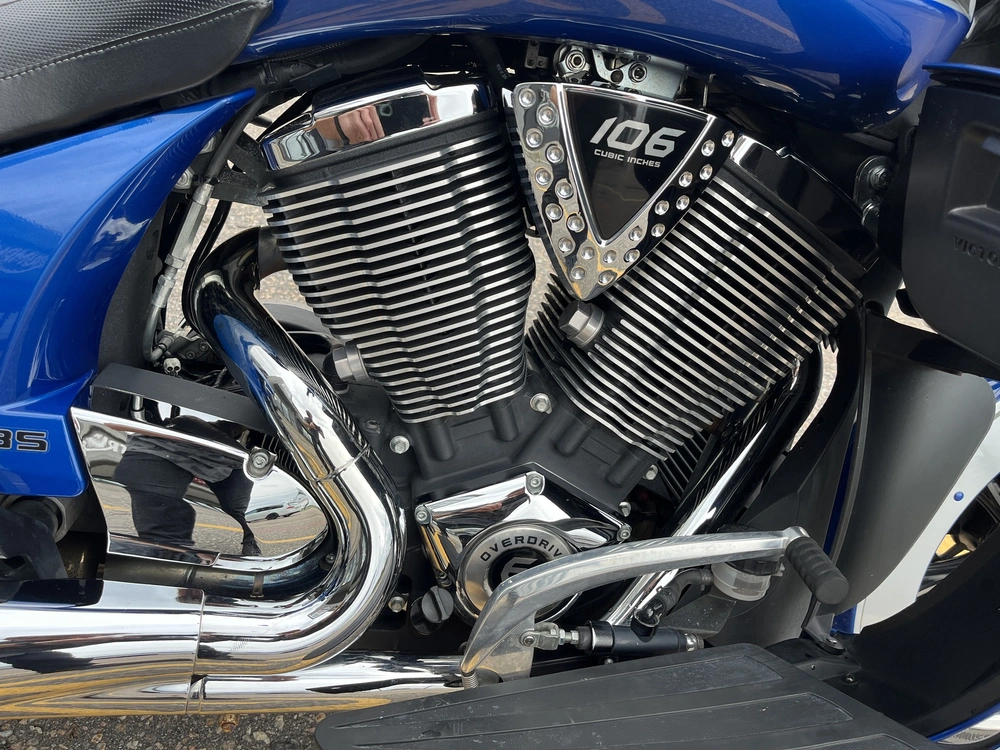 Victory Motorcycles Crosscountry 2014 alt