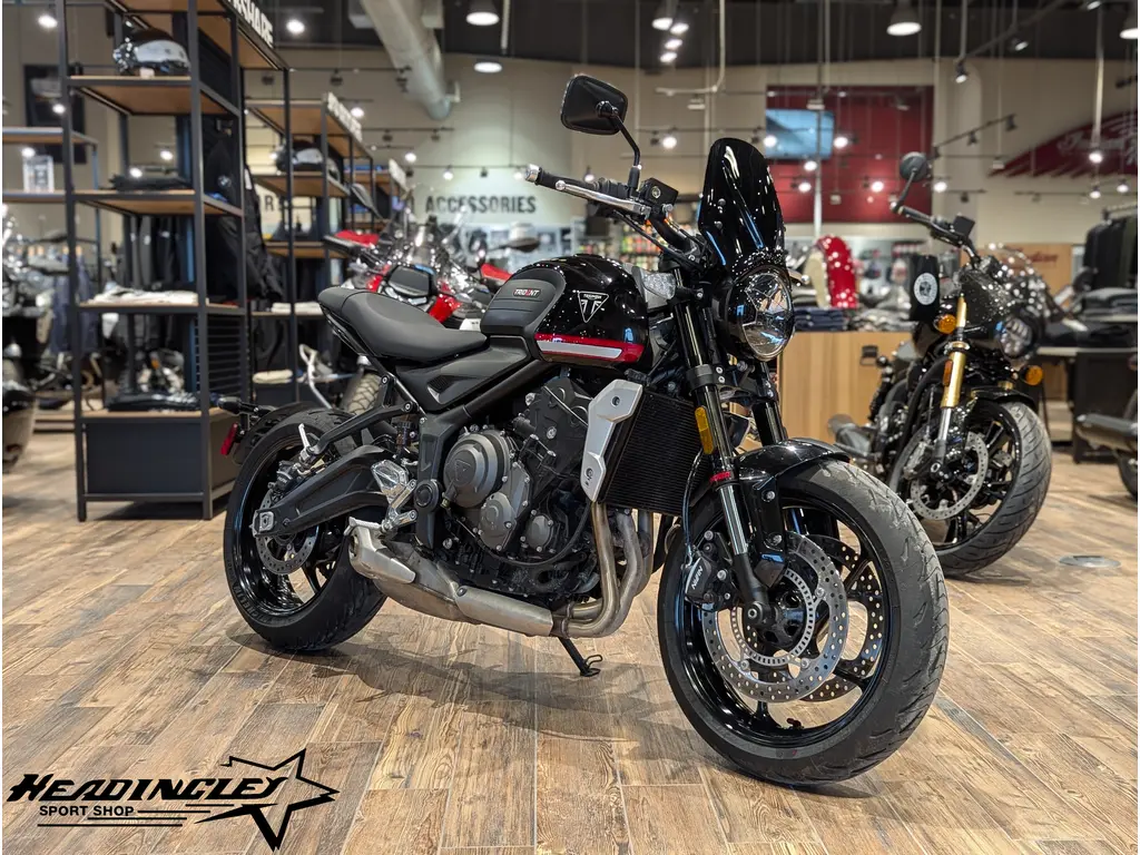 2022 Triumph Trident 660 // Sapphire Black