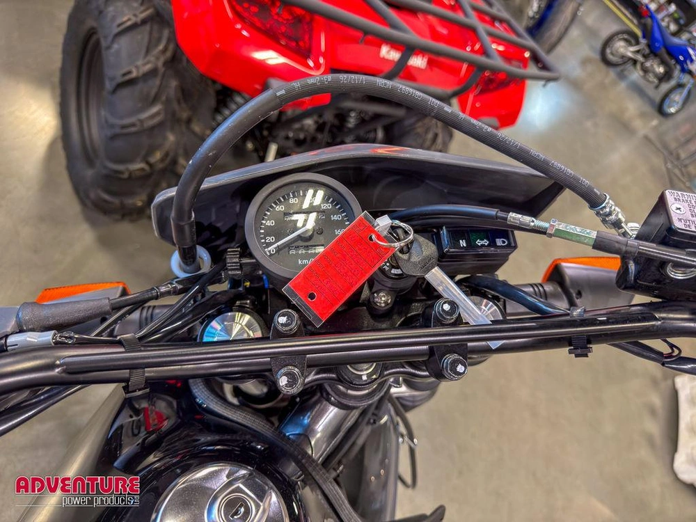 2026 Suzuki Dr650se alt