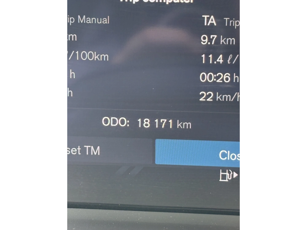 2025 Volvo Xc40 B5 alt