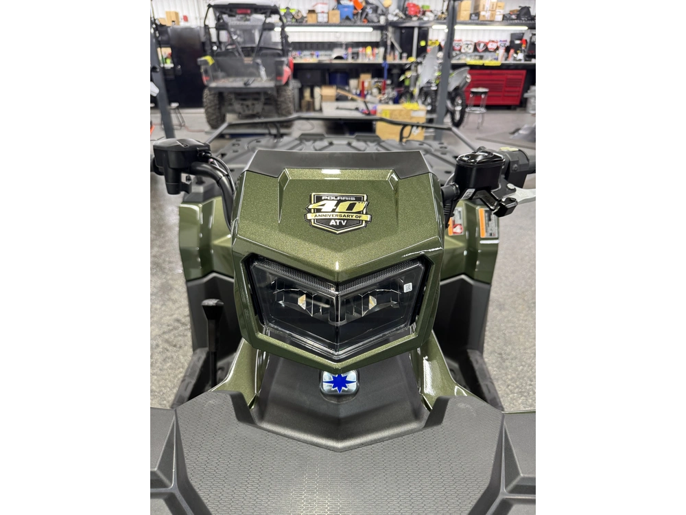 2026 Polaris 570 Premium 40e alt