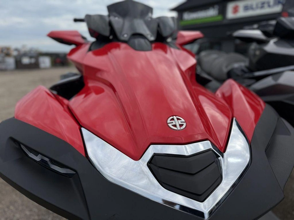 2023 Kawasaki Ultra 310lx alt