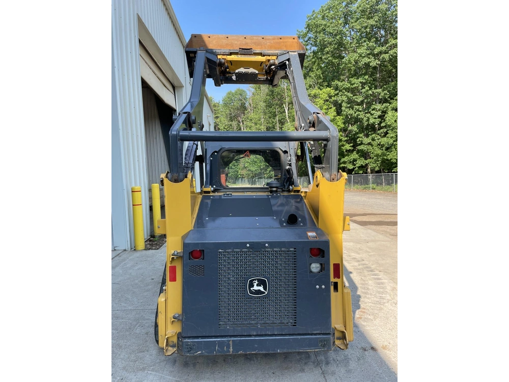 2022 John Deere 317g alt