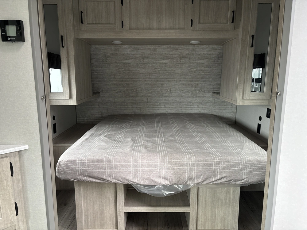 2026 Coachmen Catalina 243rbsle alt
