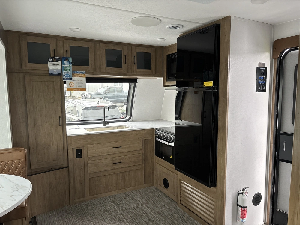 2024 Coachmen Fr. Express 259fkds alt