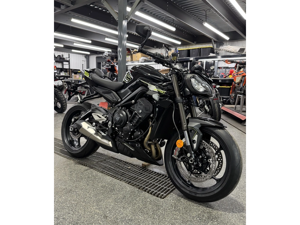 Triumph Street Triple 765 Rs 2026 alt