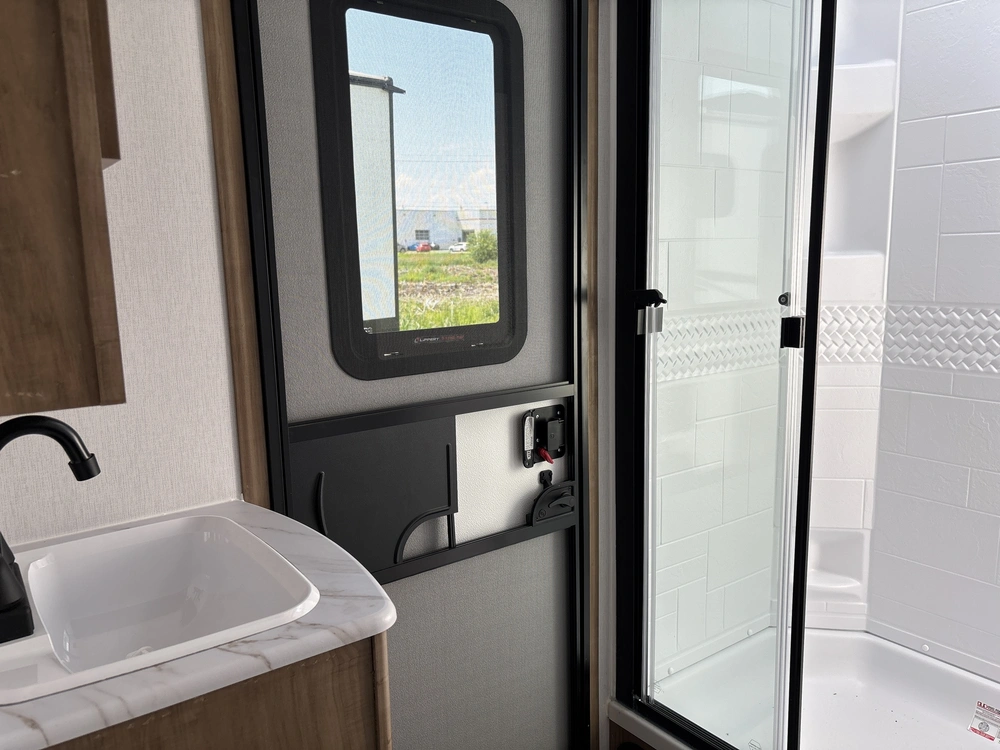 2024 Coachmen Fr. Express 288bhds alt