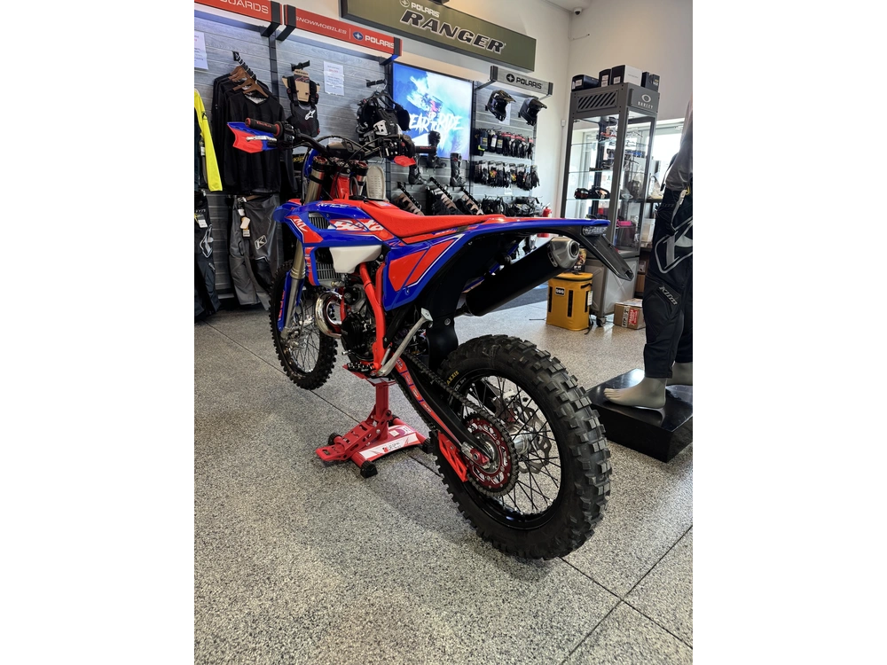2026 Beta 300 Rr Race Edition *essentials Package Included* alt