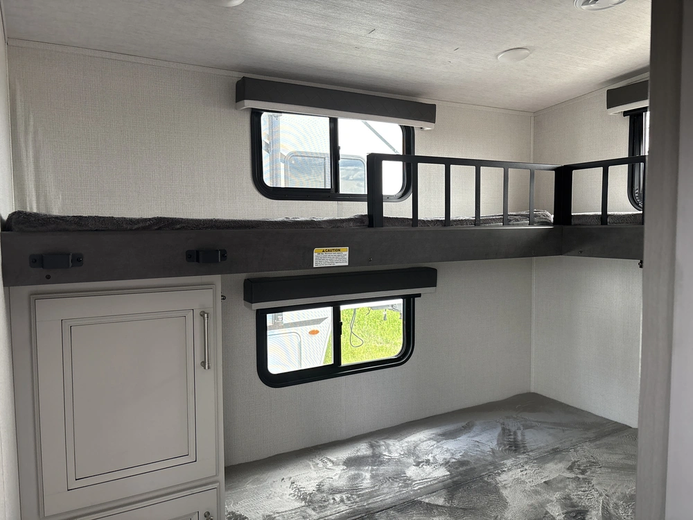 2024 Keystone Rv Cougar 29bhl alt