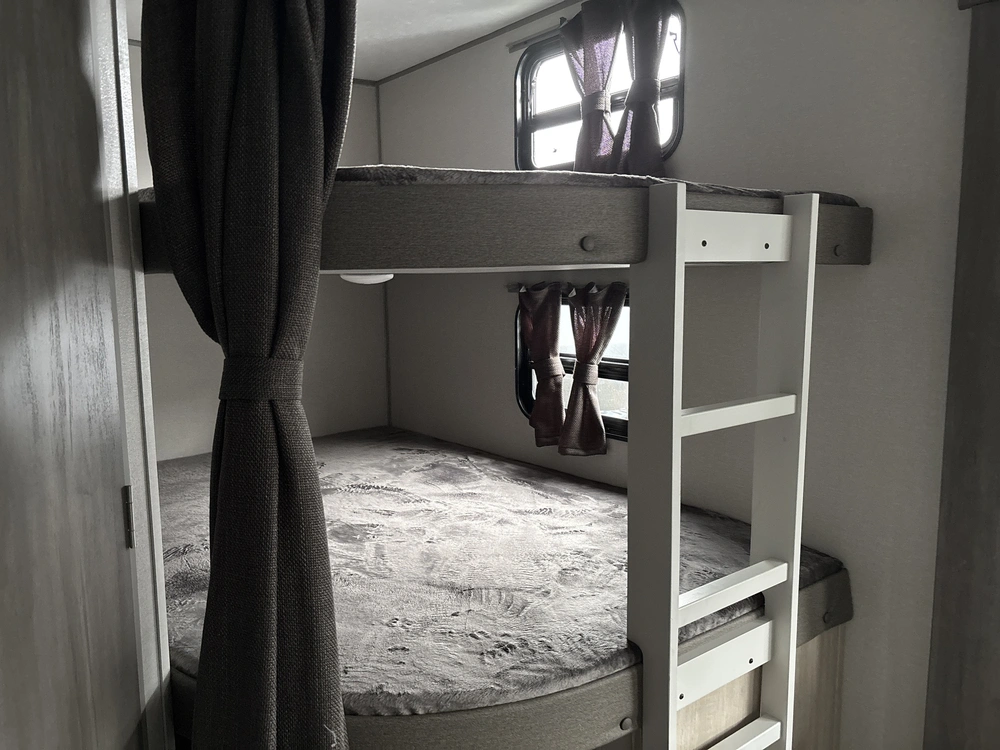 2026 Coachmen Catalina 273dbhckl alt