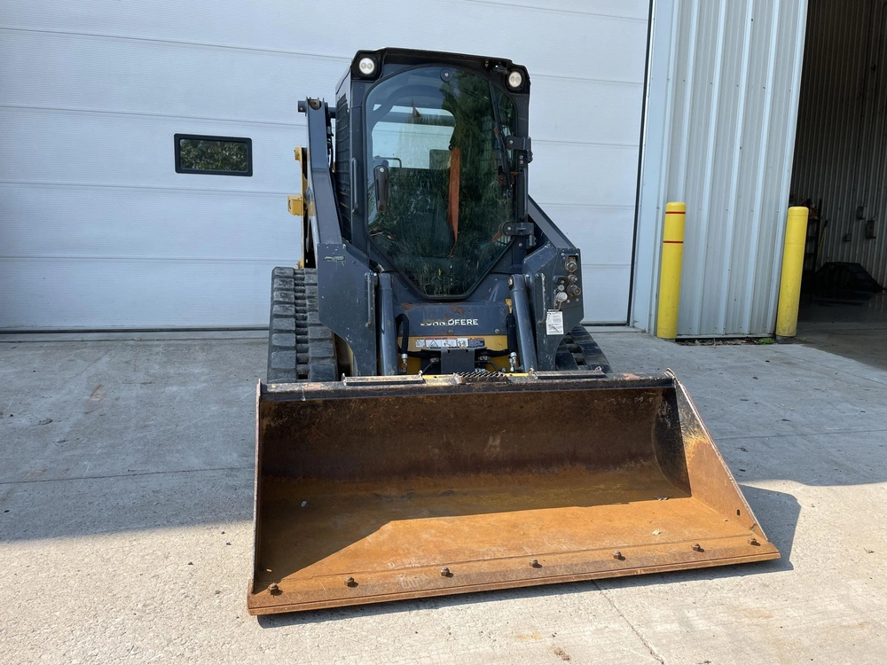 2022 John Deere 317g alt