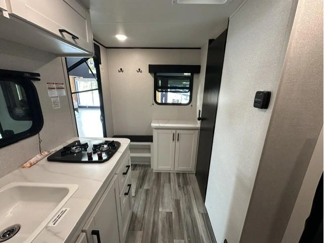 2026 Jayco Jay Flight Slx - Sport Edition 140tb alt