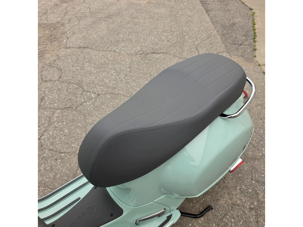 2026 Vespa Gts 310 alt