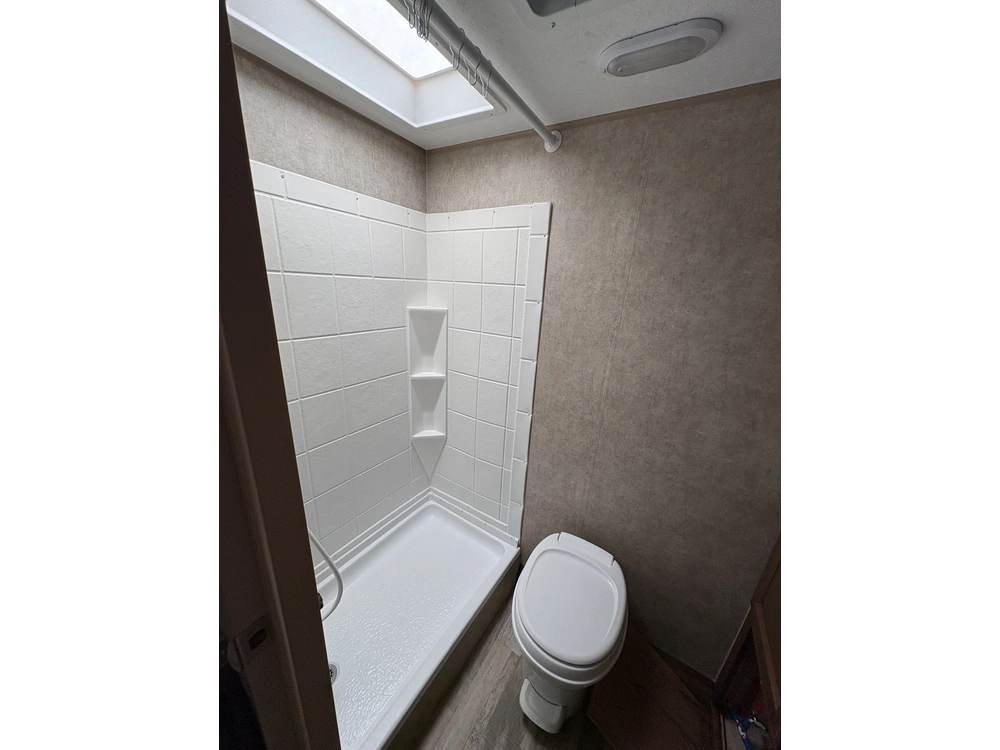 Forest River Viking 17fq 2018 alt