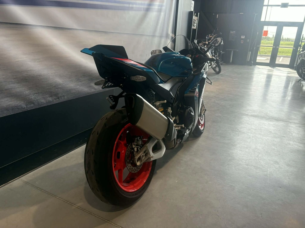 Aprilia Rsv4 2026 alt
