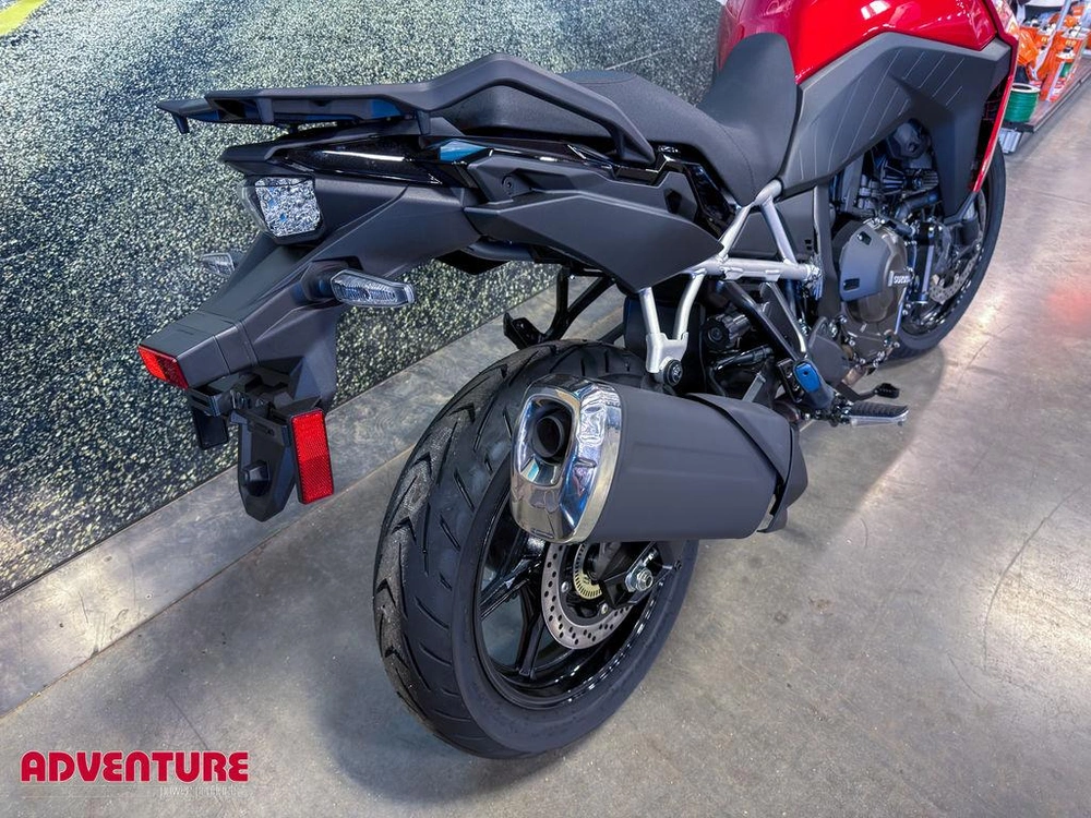 2026 Suzuki V-strom 800 alt