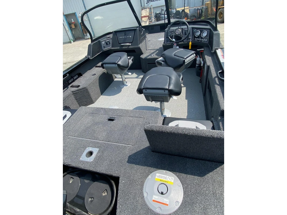 2026 Crestliner 1850 Fish Hawk Wt alt