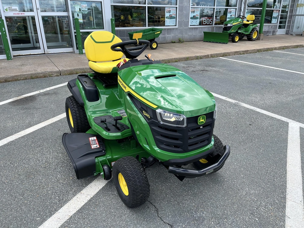2026 John Deere S240 alt