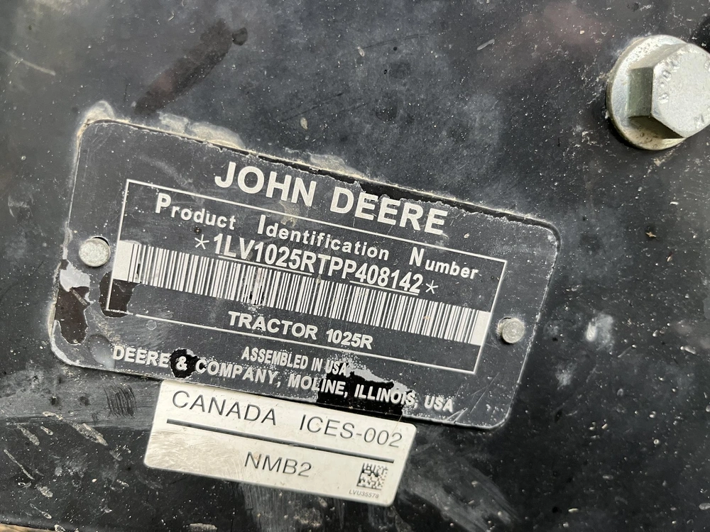 John Deere 1025r 2023 alt