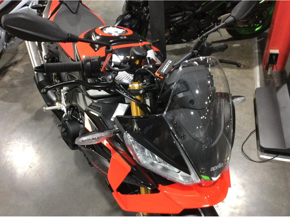 Aprilia Tuono V4 1100 Factory 2026 alt