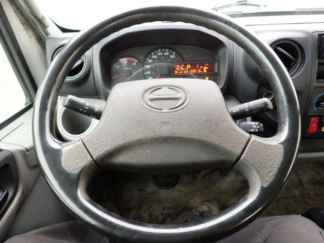 Hino 195 2018