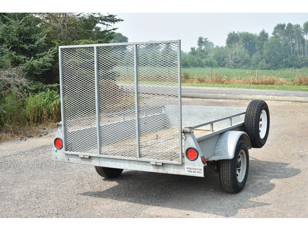 2014 Other Galvanized Enclosed 5' X 8' Sa alt
