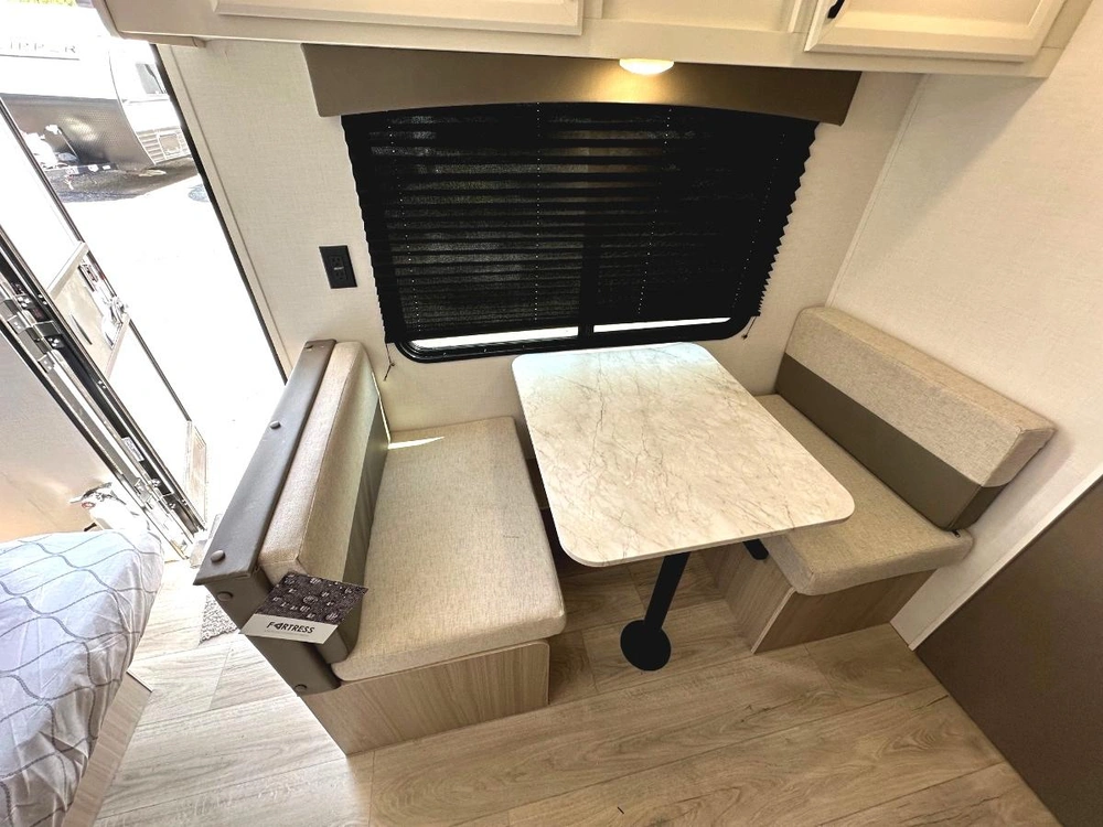 2027 Coachmen Clipper 17fq alt