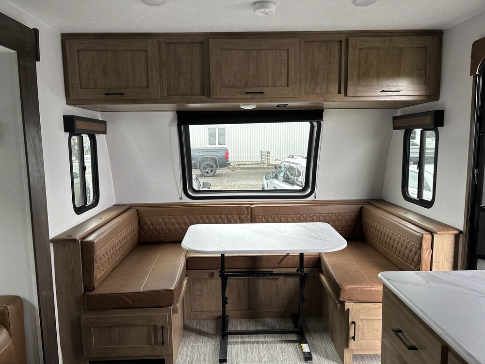 2024 Coachmen Fr. Express 298fds alt