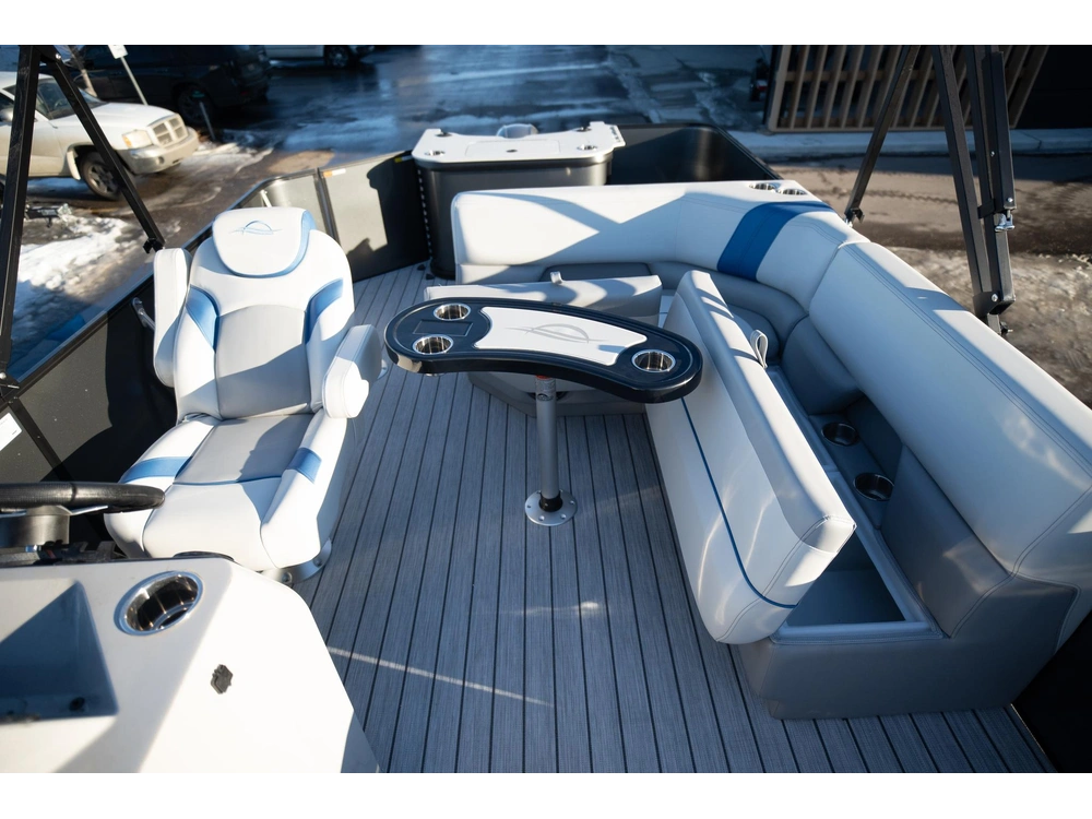 2025 Suncatcher Select 20f alt