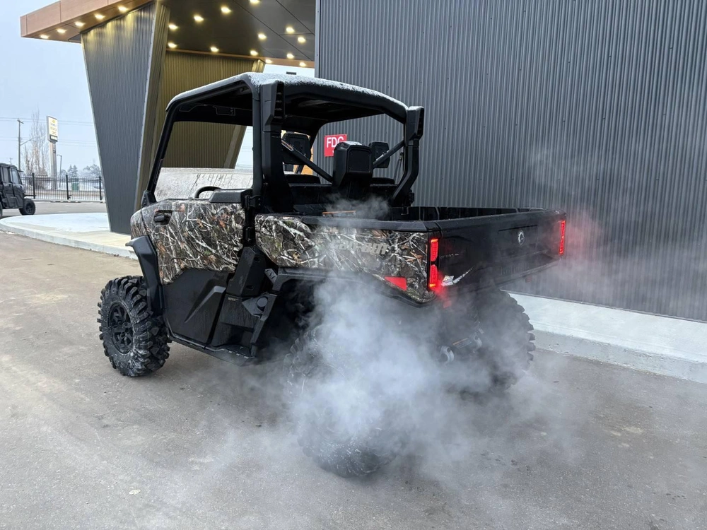 2026 Can-am Defender X Mr Hd11 With Half Doors alt