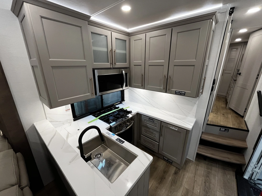 2026 Alliance Rv Paradigm 395ds alt