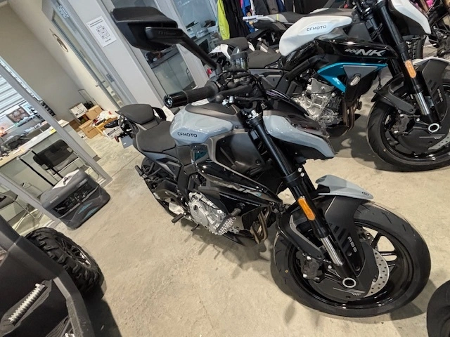 Cfmoto 675nk 3 Cylindres Nouveauté Performance 675 Nk Z Zr 2026 alt