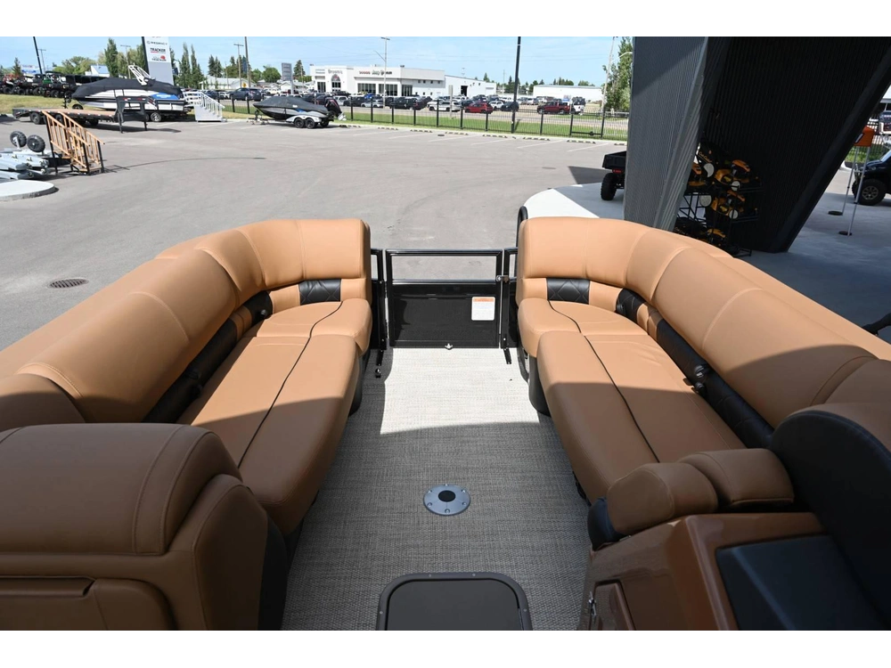 2025 Regency 230 Le3 250 Verado 250l Verado alt