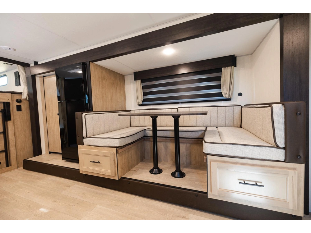 Cherokee 26brb Grey Wolf 2026 alt