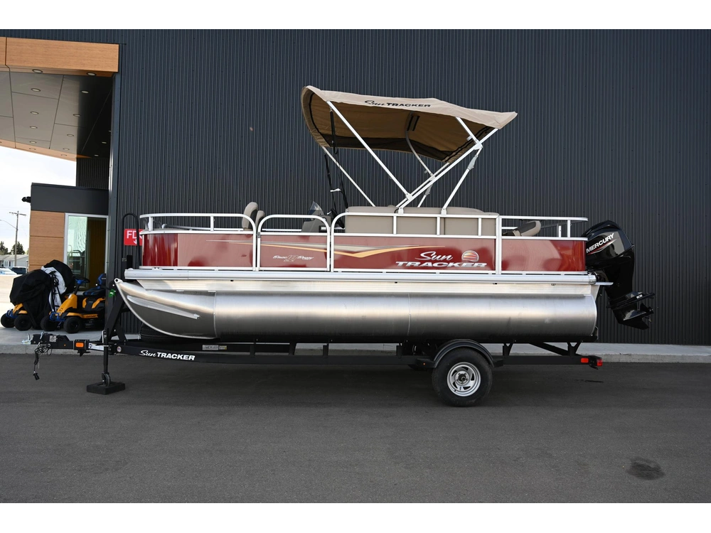 2025 Sun Tracker Bass Buggy 18 Dlx 25bb18 alt