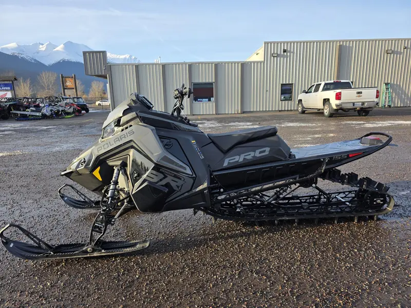 2025 Polaris 9R PRO RMK 155 - 7S Display