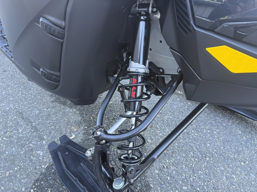 2025 Ski-doo Summit Adr W/ Edge Pkg 154 600 E-tec Powdermax X-light Flexedge 2.5" Shot alt