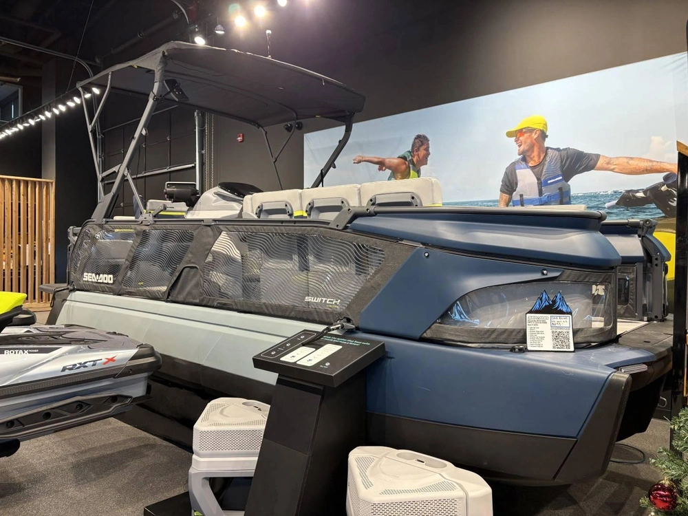 2025 Sea-doo Switch Cruise Limited 21' 230 Hp-galvanized alt