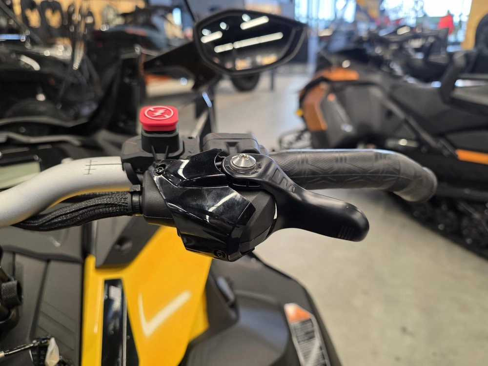 Ski-doo Grand Touring Sport 600 Ace 2025 alt